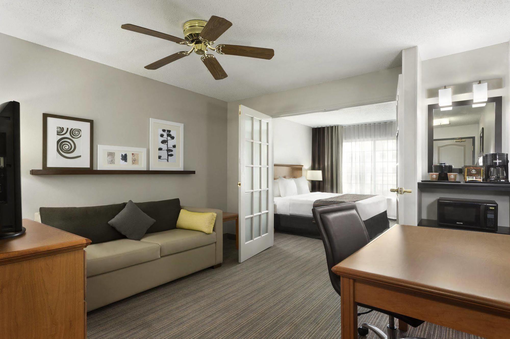 Country Inn & Suites By Radisson, Columbus Airport, Oh Kültér fotó